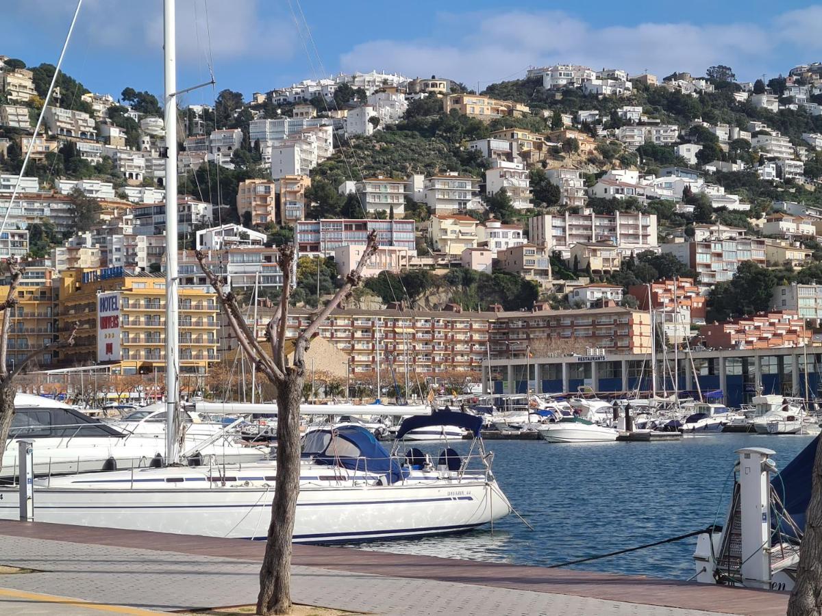 Acogedor Apartamento Vistas Al Mar Rosas Exteriör bild